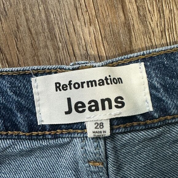 Reformation Wilder High Rise Wide Leg Crop Jeans Size 28 Denim Medium Wash - Picture 2 of 4